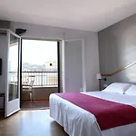 Subur מלון 3*