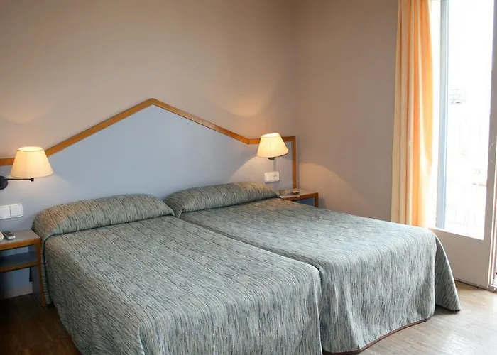 Subur Hotel 3*